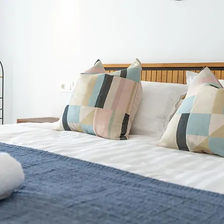Vivi Homes - Navio - With Sea View In Lejlighed