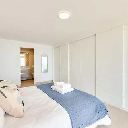 Vivi Homes - Navio - With Sea View In *